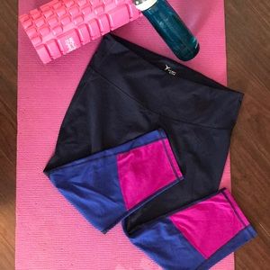 Old Navy Active Color Block Crop Leggings